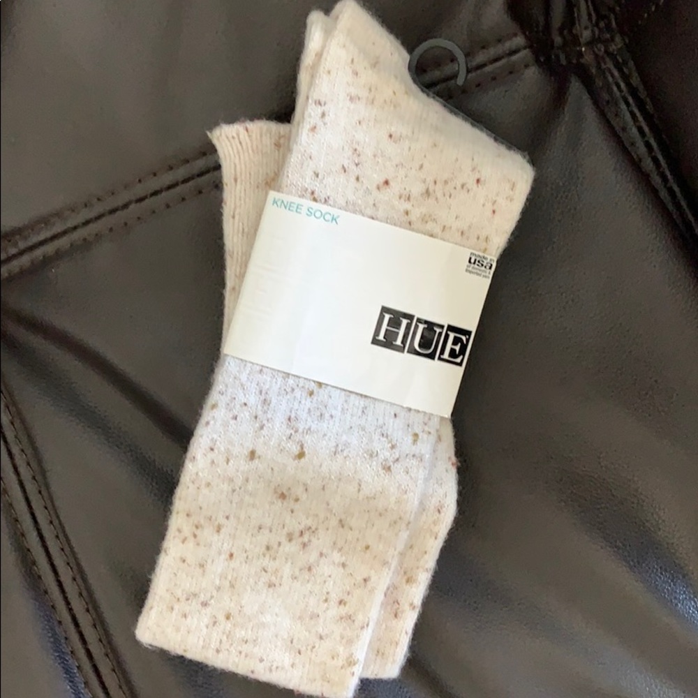 Soft NWT Cream w/ Brown Speckles Knee High Socks